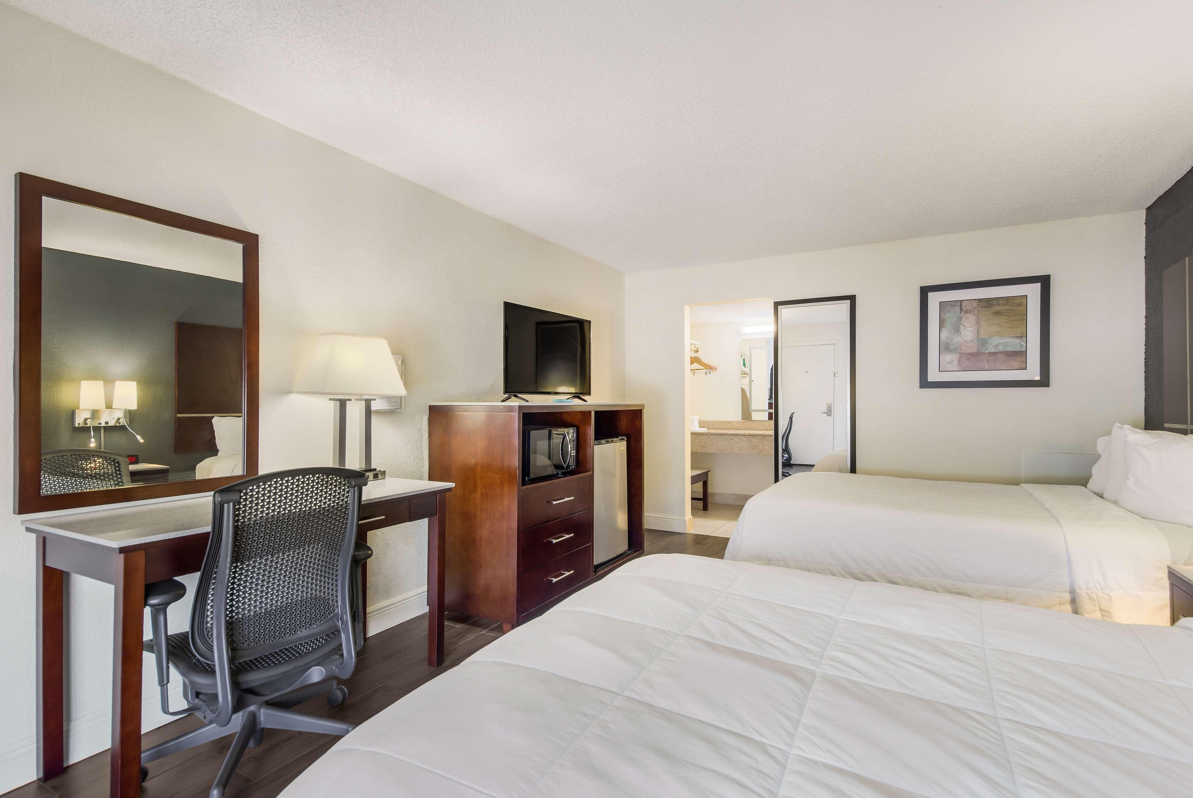 Surestay Hotel By Best Western Sarasota Lido Beach Εξωτερικό φωτογραφία